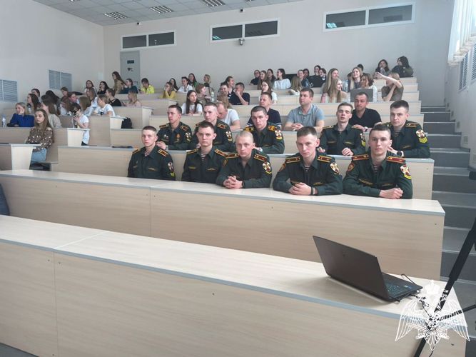 Адъюнкты и курсанты Пермского военного института приняли участие во Всероссийской студенческой научно-практической конференции «Детство в современном мире – 2023»