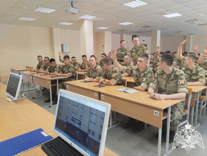 С курсантами факультета связи проведена виртуальная экскурсия по Центральному музею Росгвардии