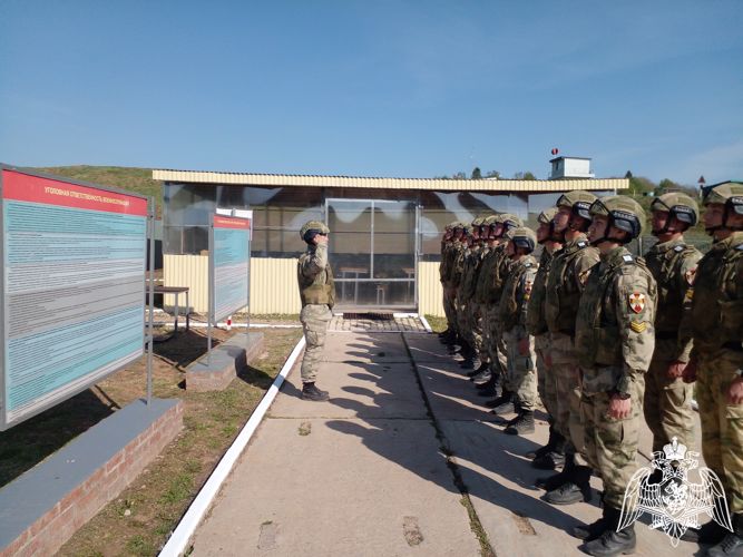 Курсанты факультета (инженерного обеспечения) Пермского военного института в ходе практики взрывных работ совершенствовали навык в организации разрушения объектов на коммуникациях взрывным способом