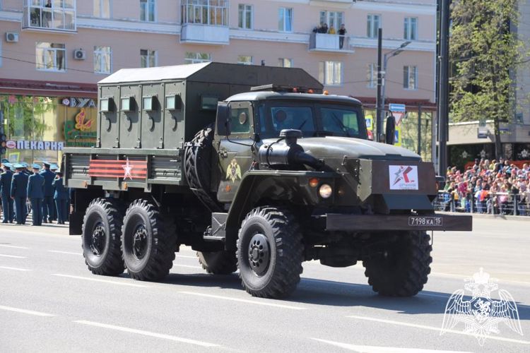 Военнослужащие Пермского военного института приняли участие в праздничных мероприятиях, посвященных Дню Победы советского народа в Великой Отечественной войне