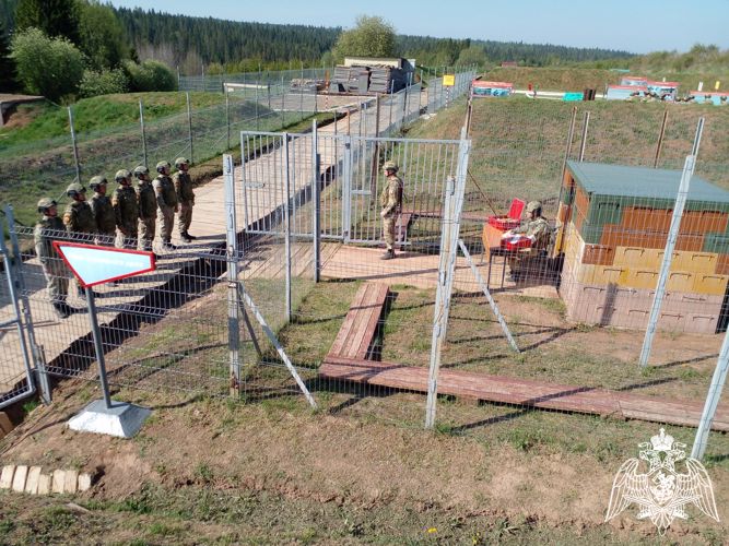 Курсанты факультета (инженерного обеспечения) Пермского военного института в ходе практики взрывных работ совершенствовали навык в организации разрушения объектов на коммуникациях взрывным способом