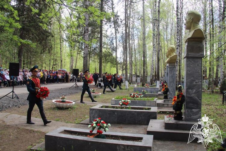 Военнослужащие Пермского военного института приняли участие в праздничных мероприятиях, посвященных Дню Победы советского народа в Великой Отечественной войне