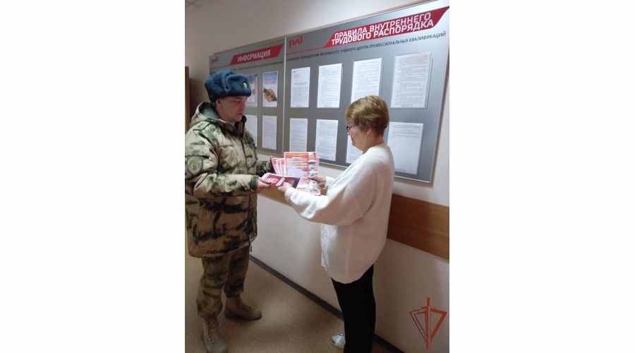 Военнослужащие факультета (связи) Пермского военного института провели агитационные мероприятия в учебных заведениях городов Перми и Калуги