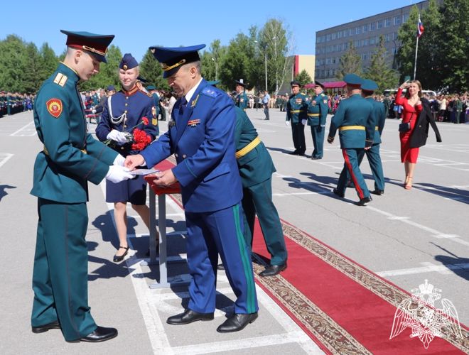 В Пермском военном институте войск национальной гвардии Российской Федерации состоялся выпуск офицеров