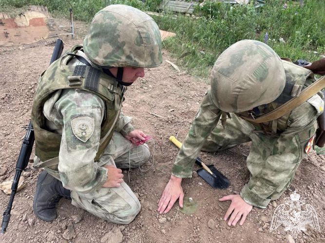 В военном институте проведены практические занятия по оценке боевой эффективности мин