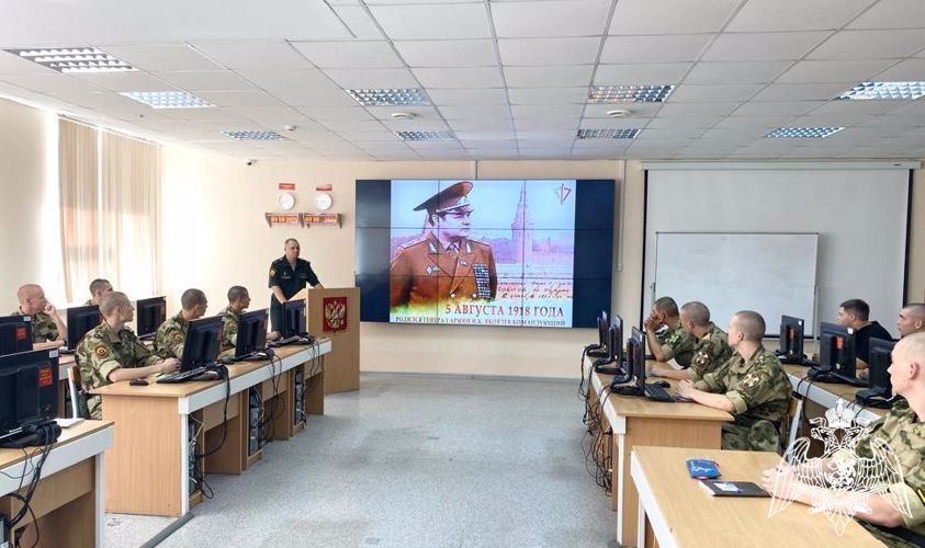 С курсантами 1 курса военного института были проведены мероприятия единого дня агитационно-пропагандистской работы