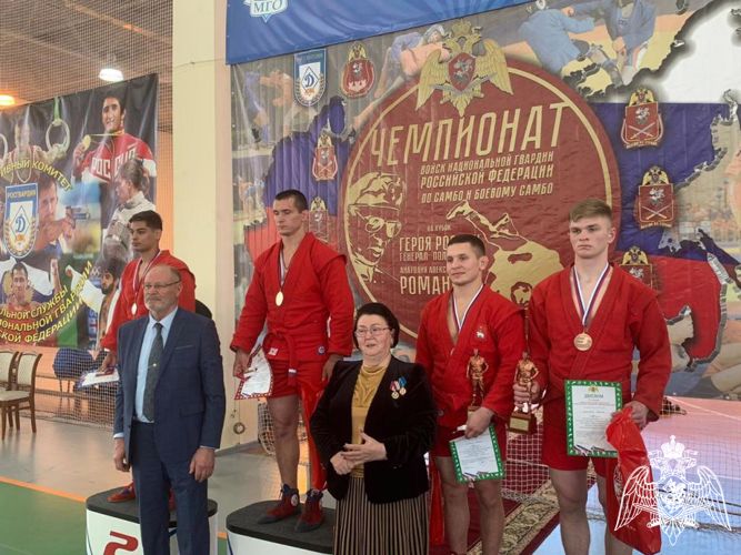 Военнослужащие Пермского военного института приняли участие в чемпионате войск по самбо и боевому самбо