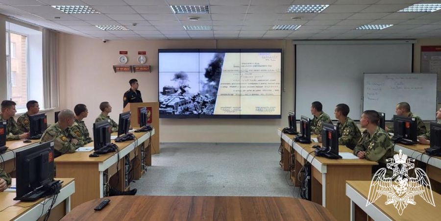 На факультете связи прошло военно-политическое информирование, посвященное 80-летию освобождения Донбасса от немецко-фашистских захватчиков