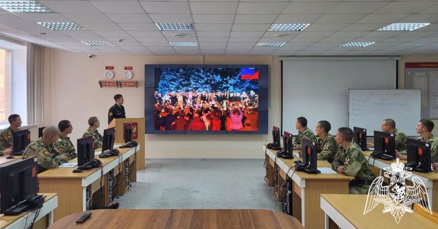 На факультете связи прошло военно-политическое информирование, посвященное 80-летию освобождения Донбасса от немецко-фашистских захватчиков
