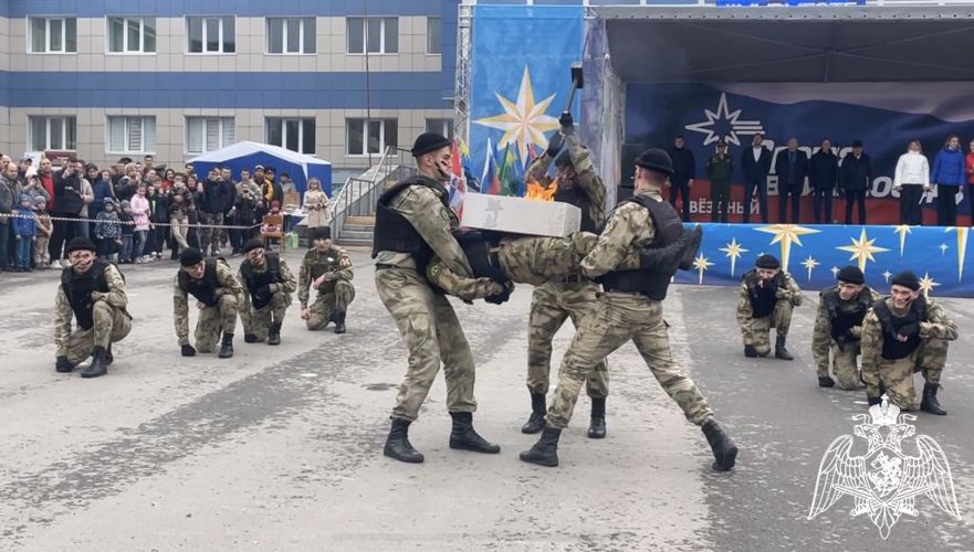 Военнослужащие Пермского военного института приняли участие в патриотическом забеге «Гонка героев. Время твоих побед!»