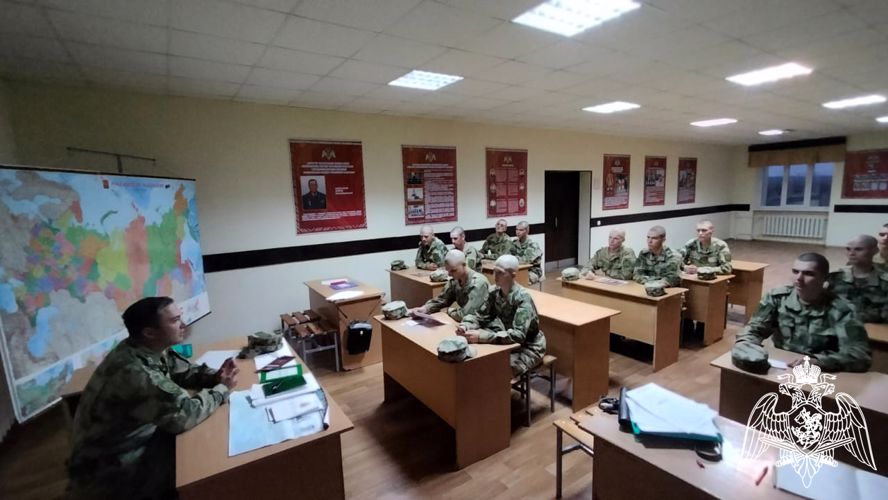 Военнослужащие факультета связи провели агитационно-пропагандистскую работу с военнослужащими воинских частей и учащимися средней образовательной школы № 76 города Перми