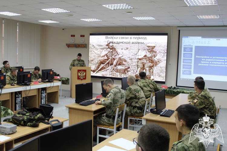 На факультете связи прошли мероприятия, посвященные Дню военного связиста