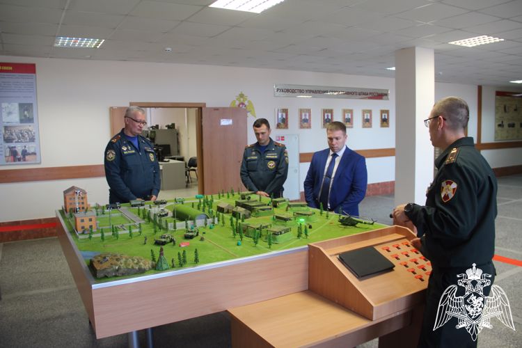 На базе факультета (связи) проведена рабочая встреча с представителями МЧС России