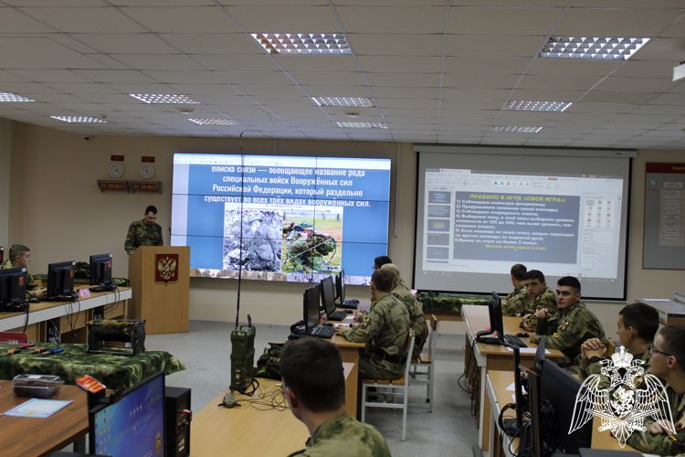 На факультете связи прошли мероприятия, посвященные Дню военного связиста