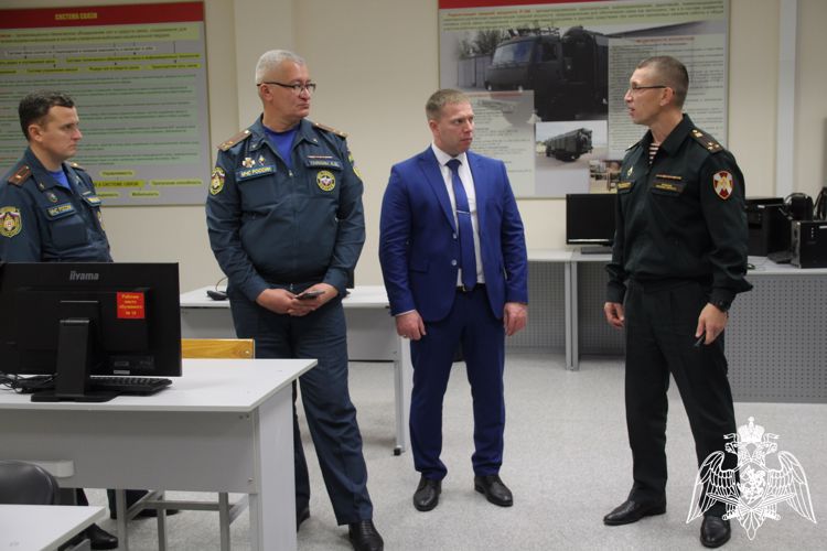 На базе факультета (связи) проведена рабочая встреча с представителями МЧС России