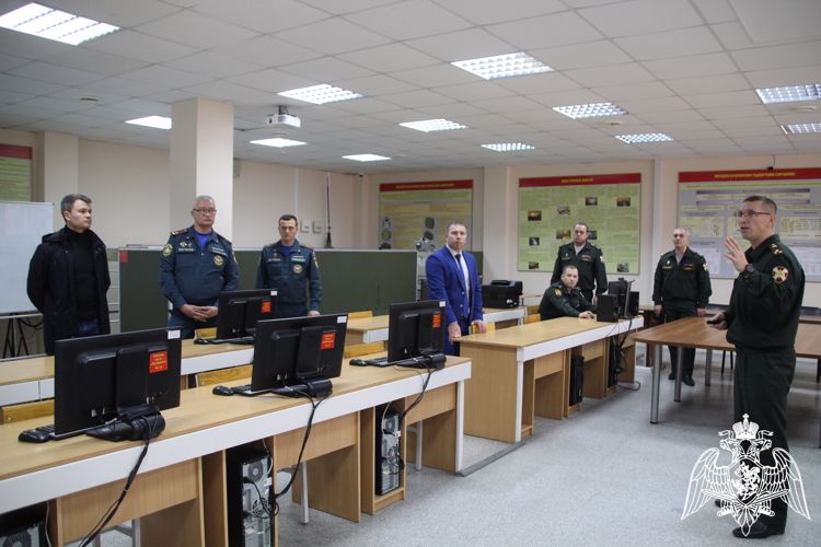 На базе факультета (связи) проведена рабочая встреча с представителями МЧС России