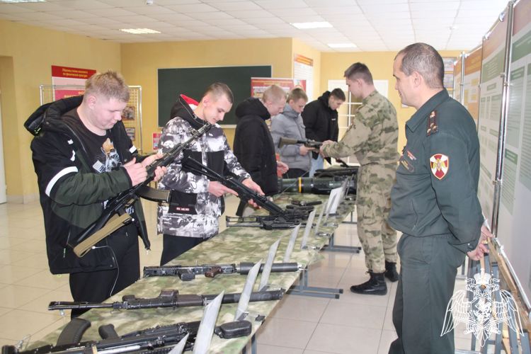 18 ноября на базе Пермского военного института Росгвардии состоялось краевое мероприятие - День призывника «Наша слава – Российская держава»