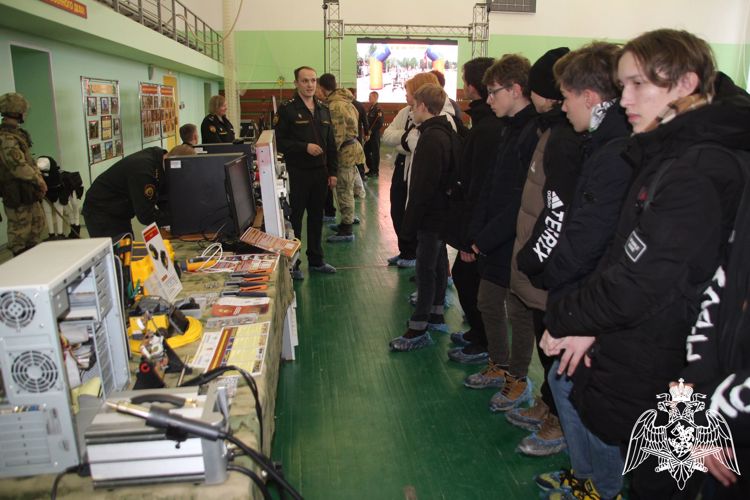 18 ноября на базе Пермского военного института Росгвардии состоялось краевое мероприятие - День призывника «Наша слава – Российская держава»
