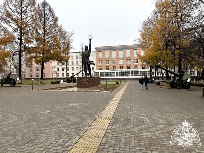 Военнослужащие Пермского военного института приняли участие в X Всероссийской научно-практической конференции «Калашниковские чтения» в городе Ижевске