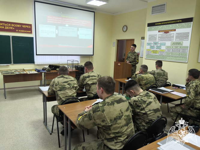 На факультете (тыла) проведена защита курсовых работ по дисциплине «Товароведение военной одежды и обуви»