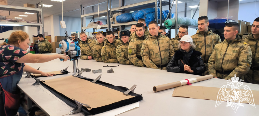 С курсантами факультета (тыла) проведены практические занятия по дисциплине «Товароведение военной одежды и обуви»