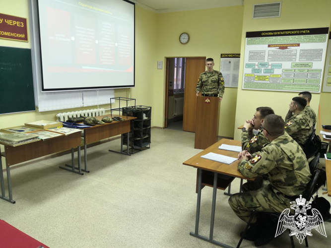 На факультете (тыла) проведена защита курсовых работ по дисциплине «Товароведение военной одежды и обуви»