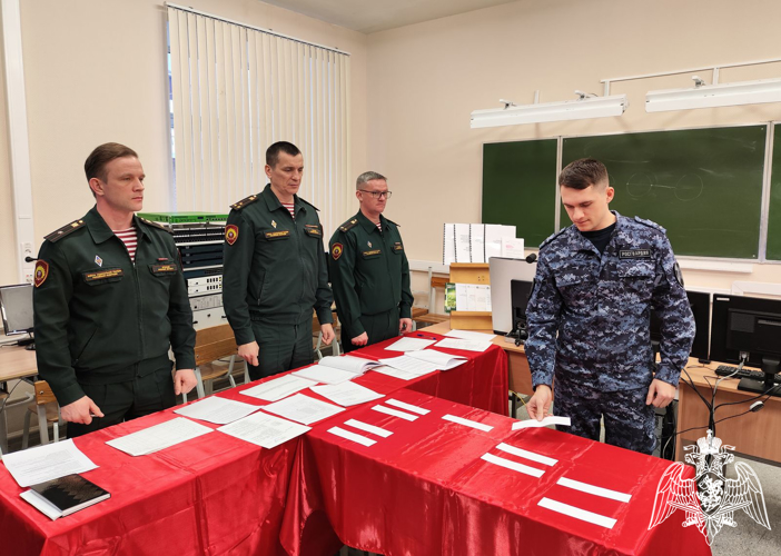 В Пермском военном институте слушатели курсов повышения квалификации прошли обучение и успешно сдали междисциплинарный экзамен