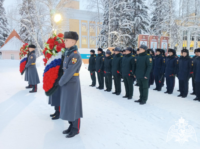 В Пермском военном институте Росгвардии прошел комплекс мероприятий, посвященный Дню Героев Отечества