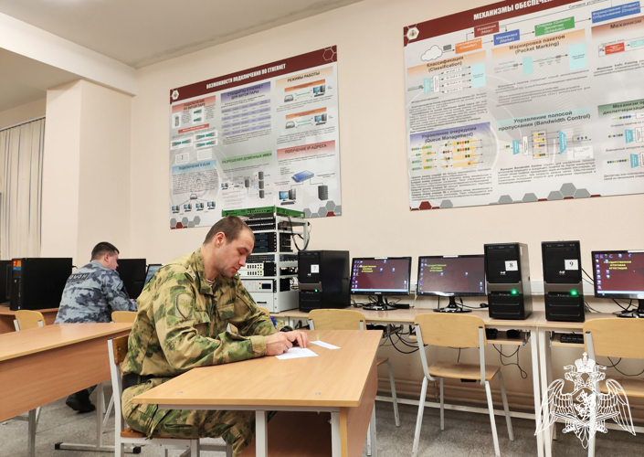 В Пермском военном институте слушатели курсов повышения квалификации прошли обучение и успешно сдали междисциплинарный экзамен