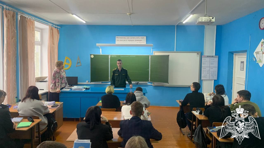 Курсантами факультета (связи) Пермского военного института проведена агитационно-пропагандистская работа, направленная на профессиональную ориентацию учащихся старших классов средних образовательных школ