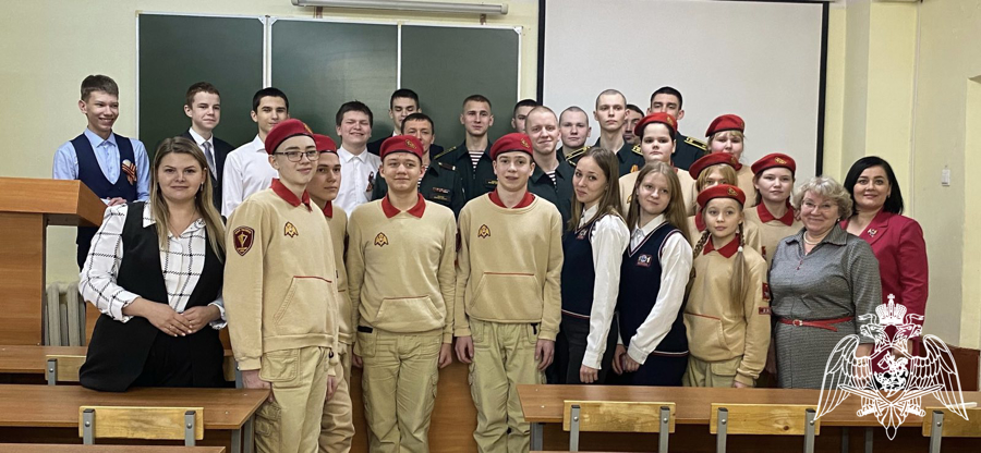 В Пермском военном институте проведен круглый стол по истории «Несломленный Ленинград. 80 лет со дня полного освобождения Ленинграда от фашистской блокады»