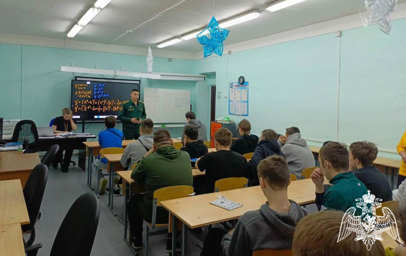 Курсантами факультета (связи) Пермского военного института проведена агитационно-пропагандистская работа, направленная на профессиональную ориентацию учащихся старших классов средних образовательных школ