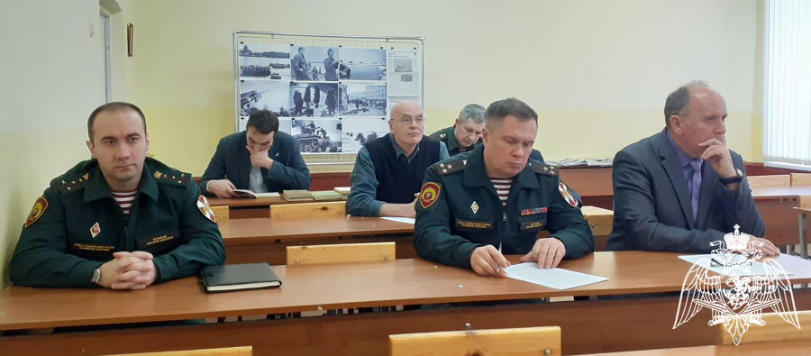 В Пермском военном институте проведен круглый стол по истории «Несломленный Ленинград. 80 лет со дня полного освобождения Ленинграда от фашистской блокады»
