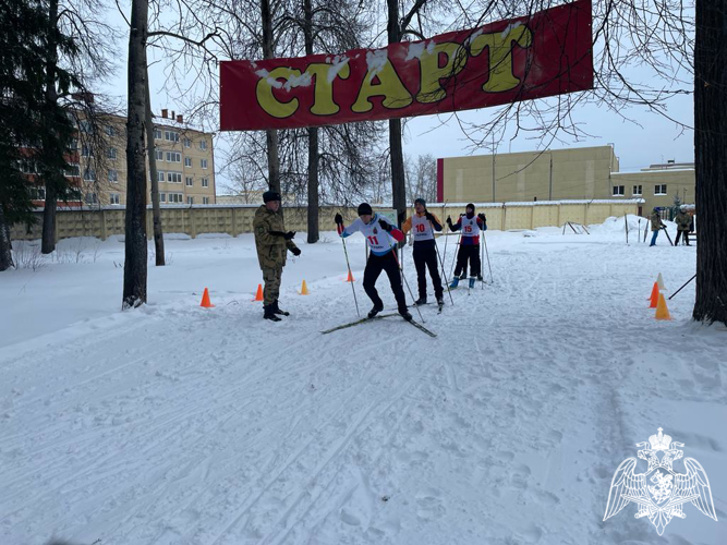 В Пермском военном институте прошел чемпионат по военно-спортивному многоборью (зимнему офицерскому троеборью)