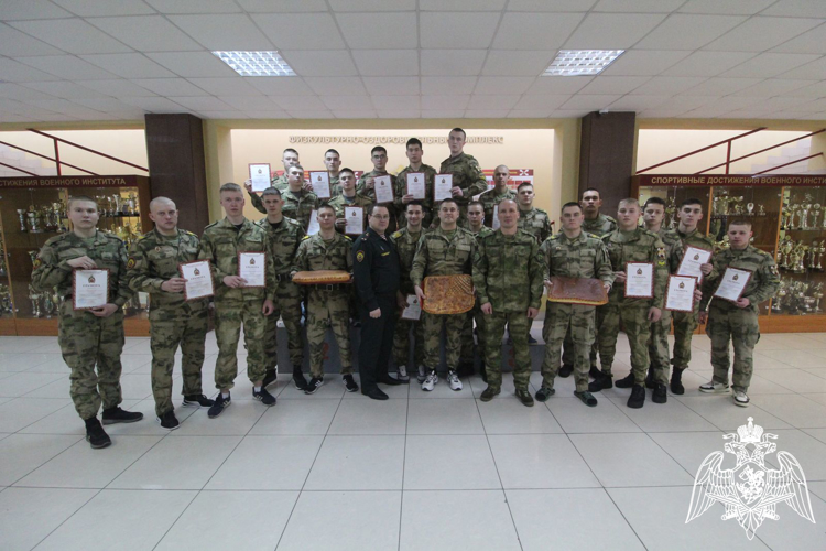 В Пермском военном институте прошел чемпионат по гиревому спорту