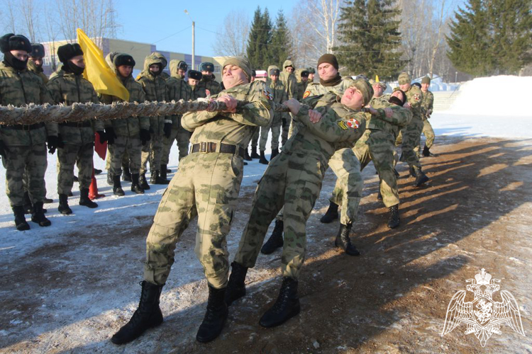 Военнослужащие Пермского военного института приняли участие в спортивном празднике, посвященном Дню защитника Отечества
