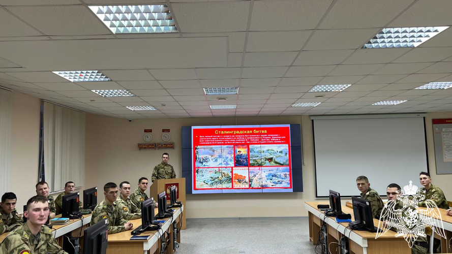 На факультете (связи) проведено военно-политическое информирование, посвященное Дню воинской славы России