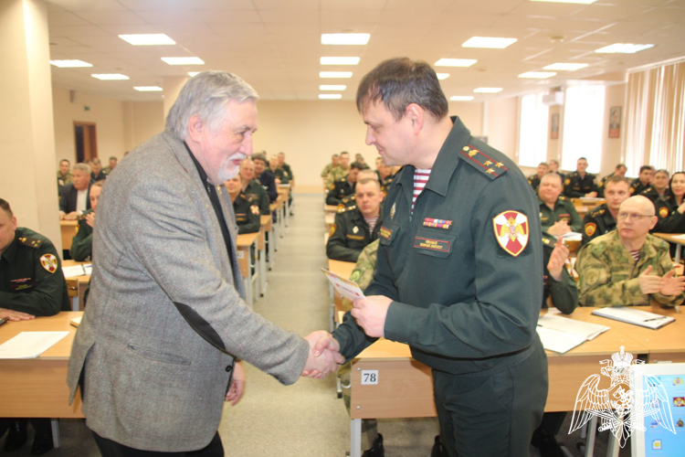 В честь празднования Дня российской науки в Пермском военном институте состоялось награждение личного состава
