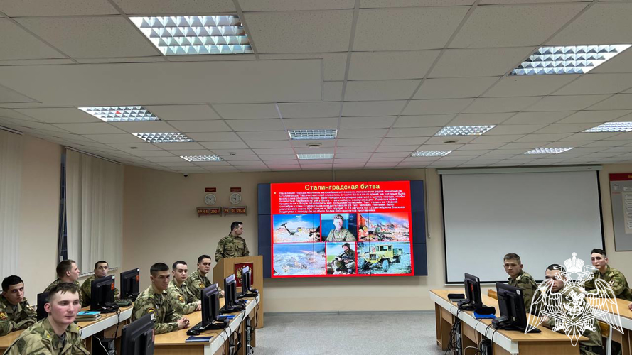 На факультете (связи) проведено военно-политическое информирование, посвященное Дню воинской славы России