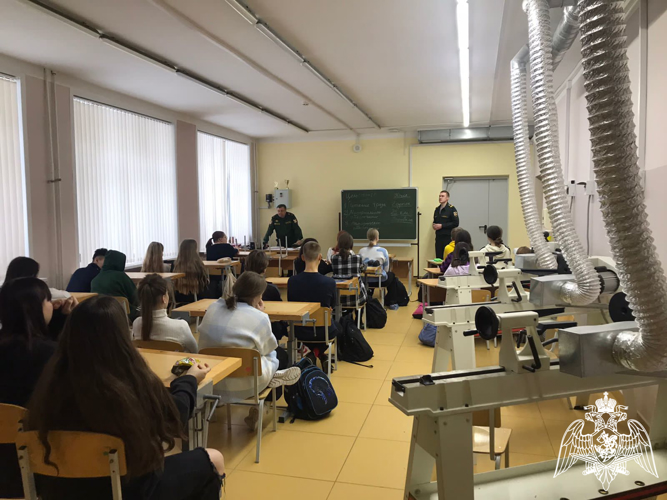 Военнослужащие факультета (связи) провели агитационно-пропагандистскую работу, направленную на профессиональную ориентацию учащихся образовательных организаций города Перми