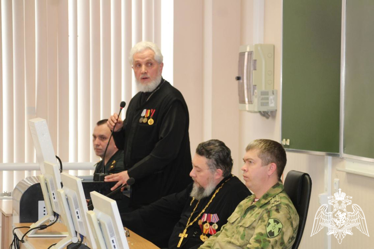 В Пермском военном институте представители Московского Патриархата Русской Православной Церкви провели занятия по духовно-нравственному воспитанию