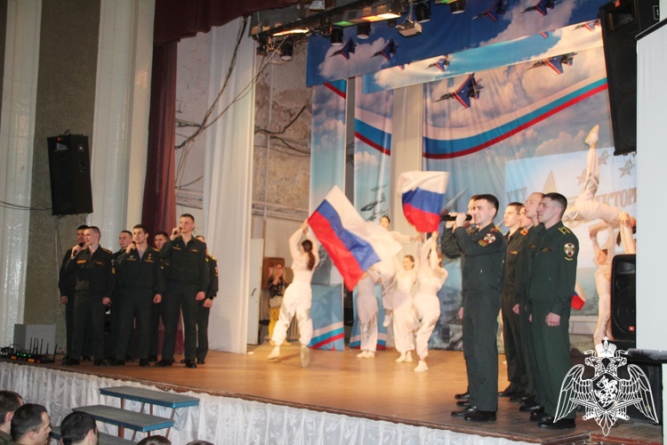 Военнослужащие Пермского военного института приняли участие в ХХХ смотре-конкурсе самодеятельного художественного творчества «Виктория»