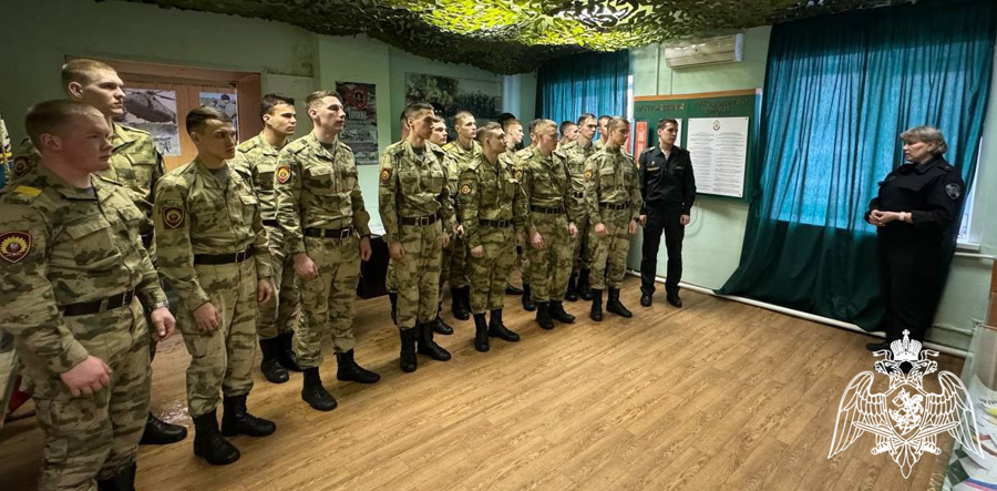 С курсантами факультета (связи) проведены плановые мероприятия под руководством сотрудников ОМОН