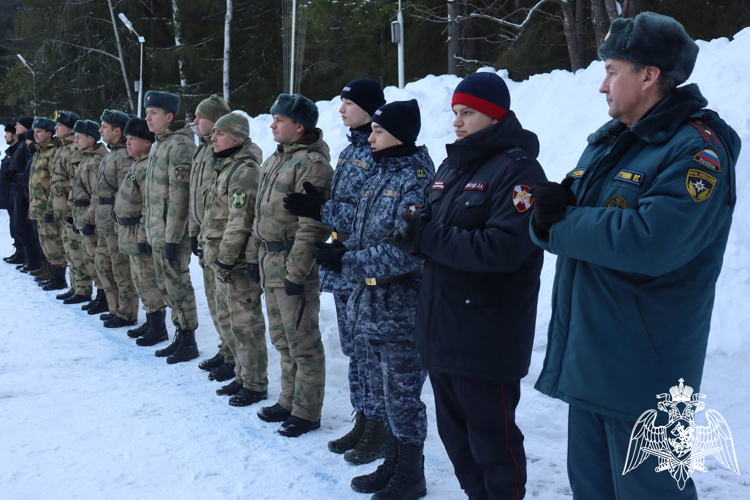Преподавателями военного института проведены практические занятия с кадетами ППКУ