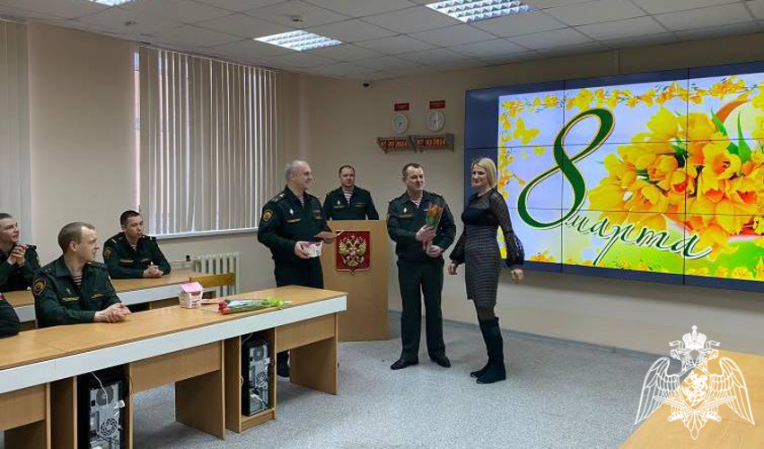 В Пермском военном институте в преддверии Международного женского дня прошло чествование женских коллективов