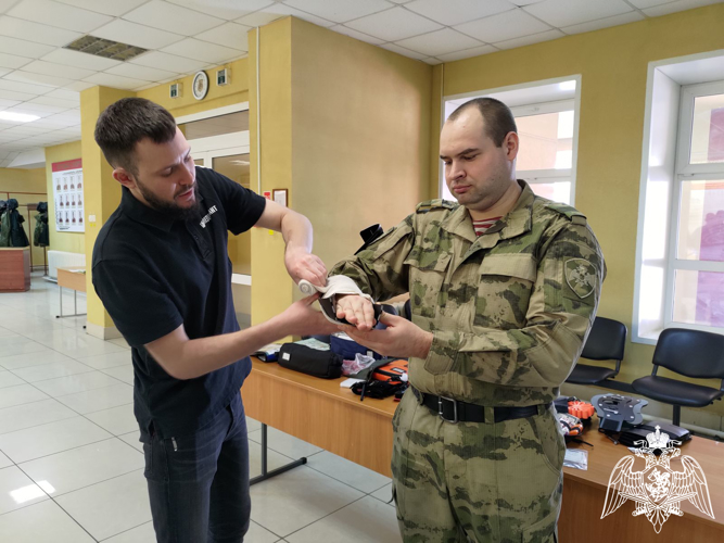 18-19 марта 2024 года с военнослужащими военного института проведены занятия по тактической медицине