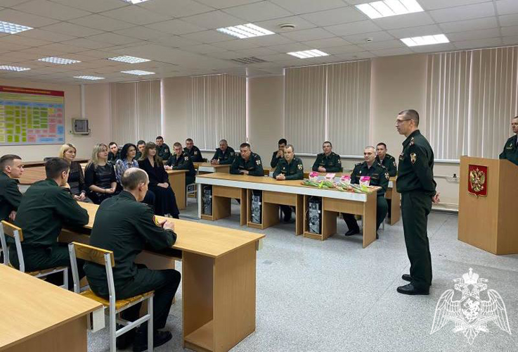 В Пермском военном институте в преддверии Международного женского дня прошло чествование женских коллективов