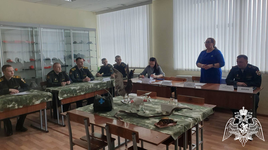 С курсантами факультета (кинологического) проведен круглый стол «Кинолог войск национальной гвардии – патриот своей страны»