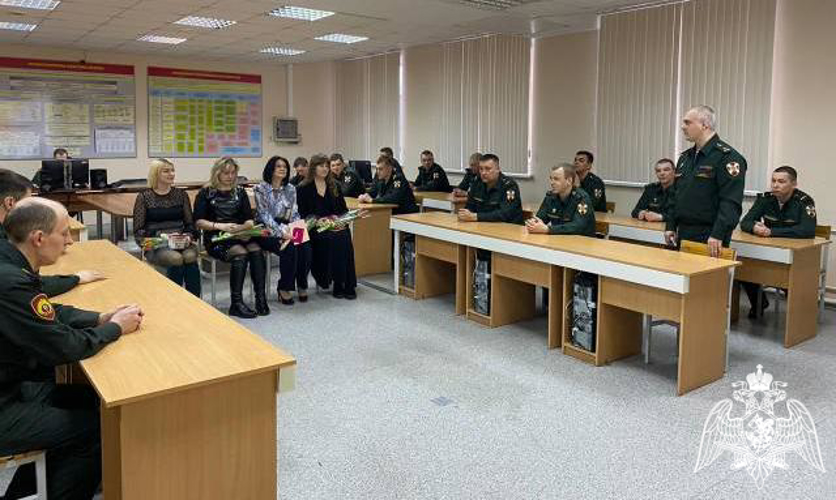В Пермском военном институте в преддверии Международного женского дня прошло чествование женских коллективов