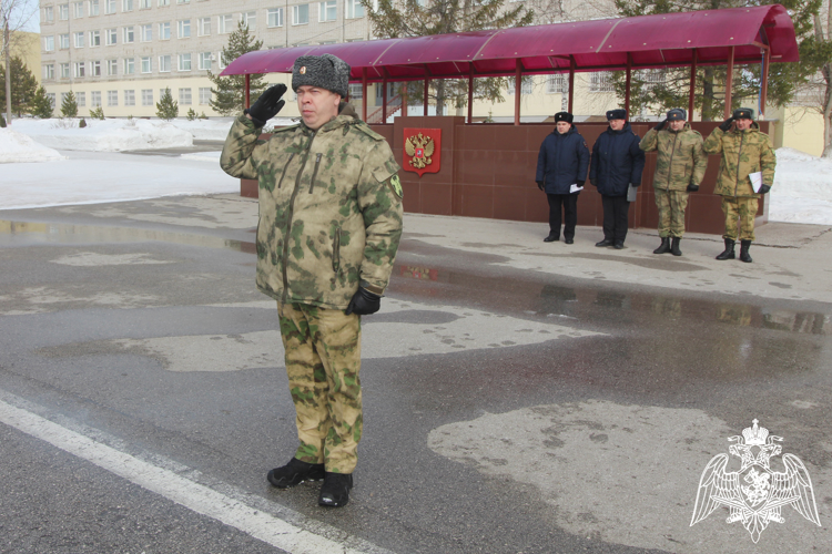 Военнослужащие Пермского военного института войск национальной гвардии приняли участие в выборах Президента Российской Федерации